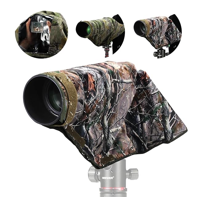 Funda para la lluvia de camuflaje NEEWER PB020 sobre un teleobjetivo en un trípode