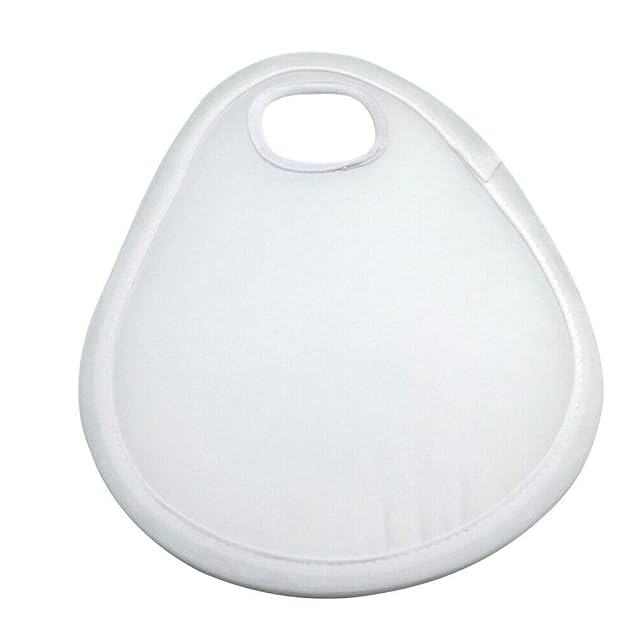 Softbox difusora blanca plegable VAILANG plegada junto a un flash de cámara