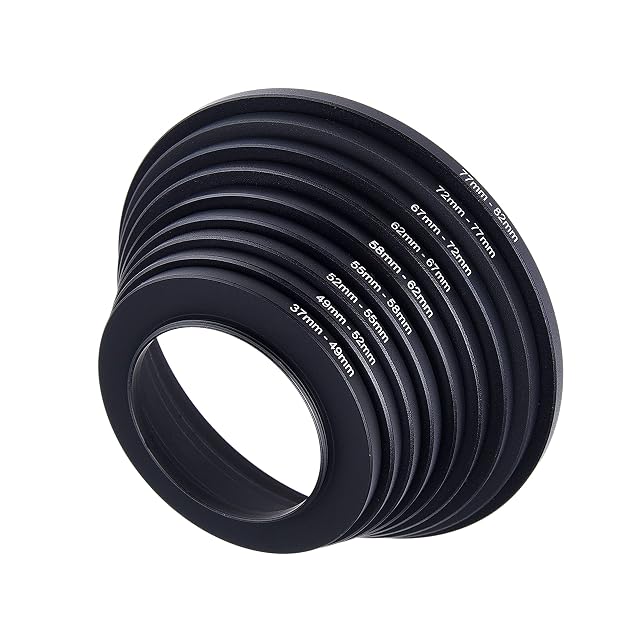 Nueve anillos adaptadores CamKix ordenados de 37 mm a 82 mm