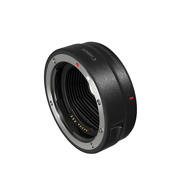 Adaptador de montura Canon EF-EOS R entre un objetivo EF y un cuerpo RF