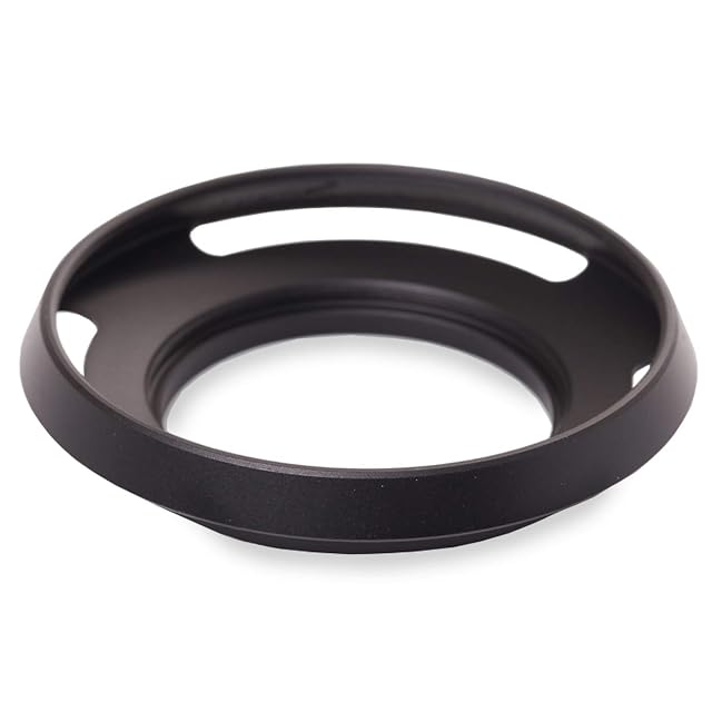 Parasol metálico CELLONIC negro en un pequeño objetivo fijo de 46 mm