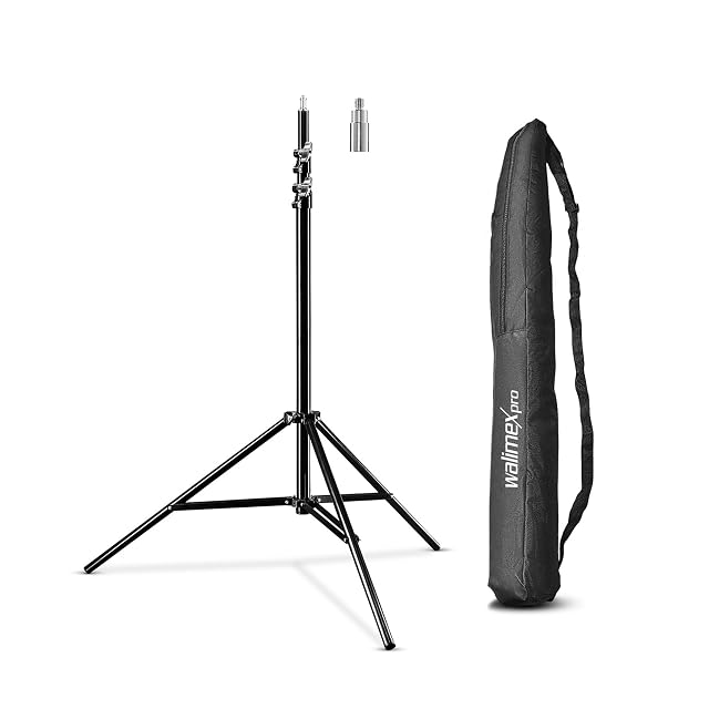Pie de luz Walimex pro WT-806 a toda altura con su espiga y su bolsa de transporte