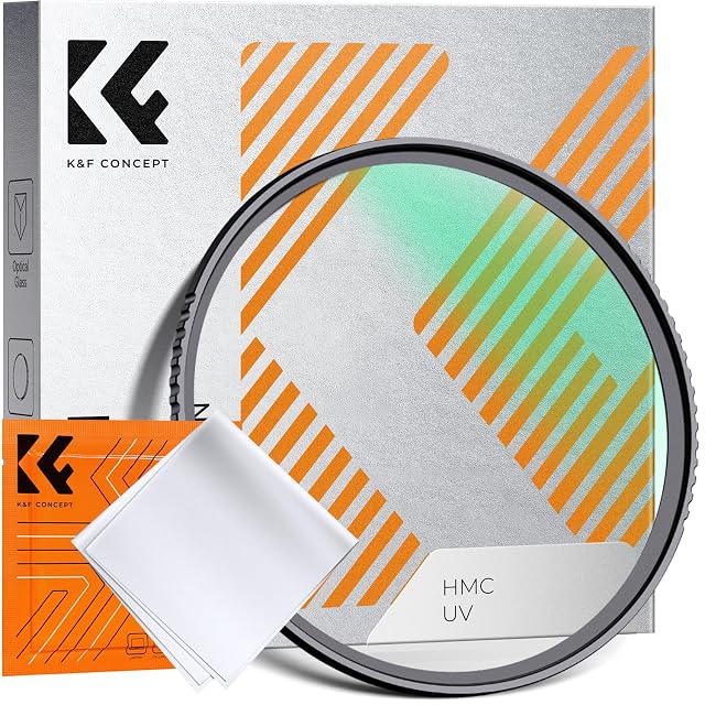 Filtro UV K&F Concept de 67 mm con su recubrimiento de reflejo verde captando la luz